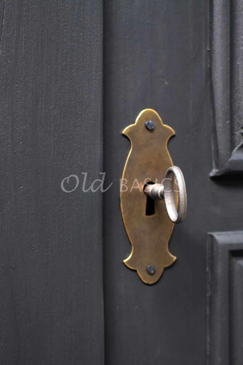 Detail van Vitrinekast Amiens, 3 deuren, RAL7021, grijs, zwart, materiaal hout